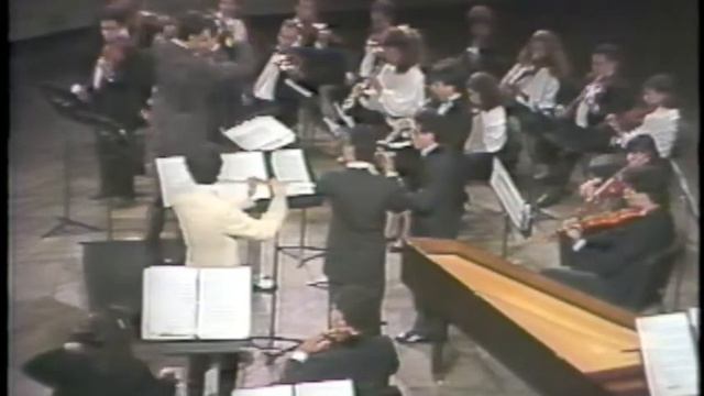 Samuel Boruszko conducts Vivaldi concerto for 2 Violins, 2 Flutes, 2 Oboes and Bassoon -3rd Movemen смотреть онлайн