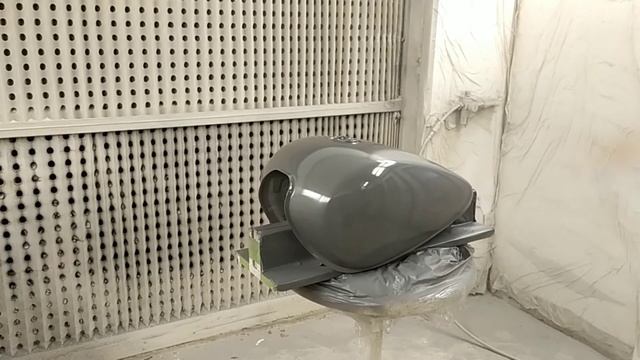 Painting helmet & motorcycle tank (Yamaha Bolt)/ Покраска мотошлема и бака от мотоцикла Yamaha. смотреть онлайн