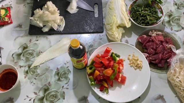 Жареный лагман быстро и вкусно. Лёгкий рецепт цомяна. Цомян. смотреть онлайн