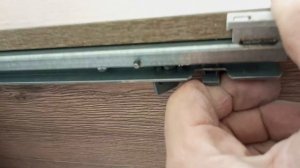 Как вынуть ящик из подвесной тумбы Briz