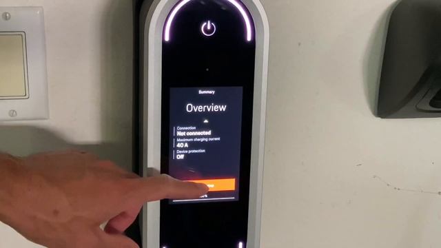 How to Setup & Use the Mobile Charger Connect for a Porsche Taycan смотреть онлайн