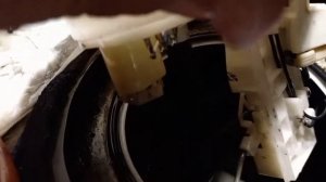 Замена топливного фильтра на NISSAN AD