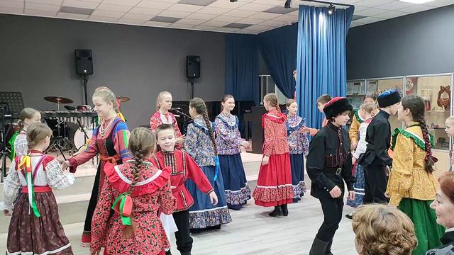 Краковяк (польский танец). Ансамбль "Новина" смотреть онлайн
