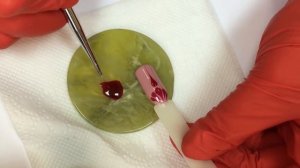 Дизайн ногтей: Простой дизайн витражными гель-лаками Vogue Nails