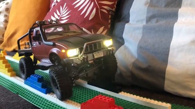 WPL C14 Alloy Chassis Toyota Hilux Truggy on LEGO Test Track смотреть онлайн
