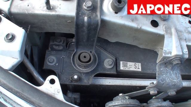 Toyota Avensis cover attachment / bad plastic clips solution смотреть онлайн