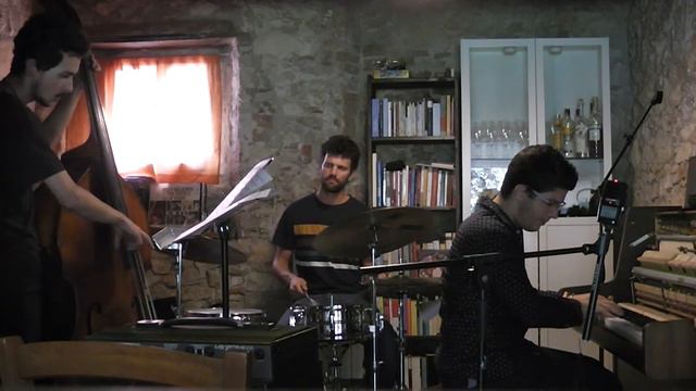 Sara (F. Pollon) - Francesco Pollon "Osmanthus trio" смотреть онлайн