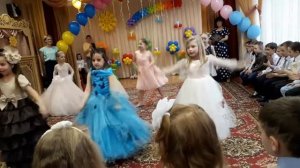 Танец в детском саду : Песня принцессы из Бременских музыкантов