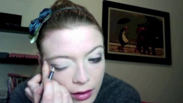 EASY 1920s Flapper/Gatsby Tutorial -- Makeup! смотреть онлайн