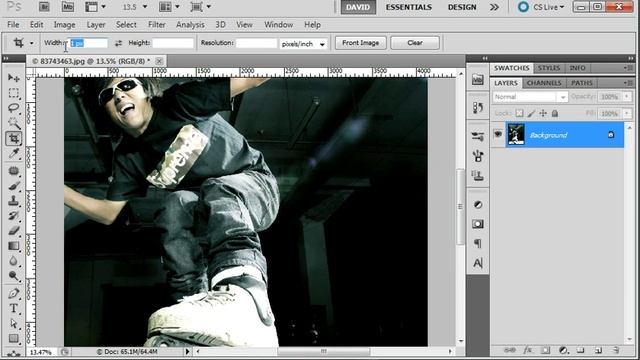Photoshop Tutorial: How to resolve Photoshop cropping tool problem смотреть онлайн
