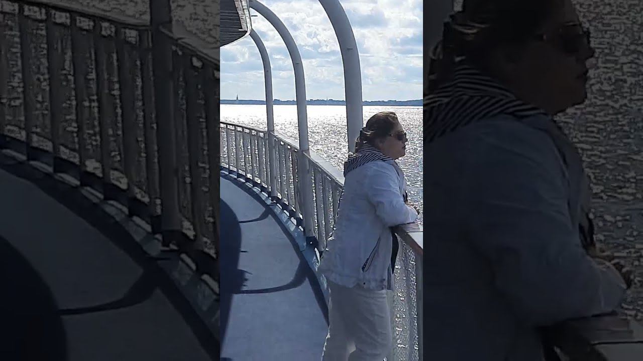 На теплоходе "Родная Русь" смотреть онлайн