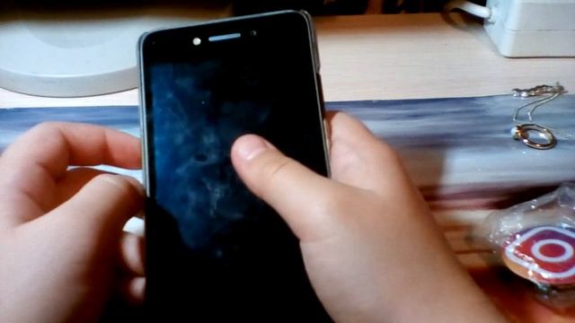 Показываю попсокет с значком инстаграм смотреть онлайн