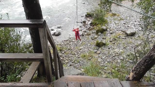 Тарзанка 2, с моста ГЭС в Чемале, просто Огнище! Море адреналина! смотреть онлайн