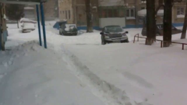 Снегопад в Ростове ( 2й поселок,утро 29.01.14) смотреть онлайн