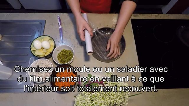 ✔️ Salade de poulet et légumes en couches, avec de la mayonnaise #menu de fête #apéritif смотреть онлайн