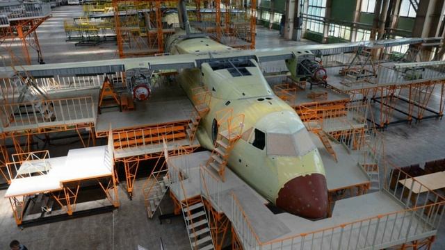 Разработчик самолёта на замену транспортника Ан-12 определи участвуют КБ Ильюшин и Туполев смотреть онлайн