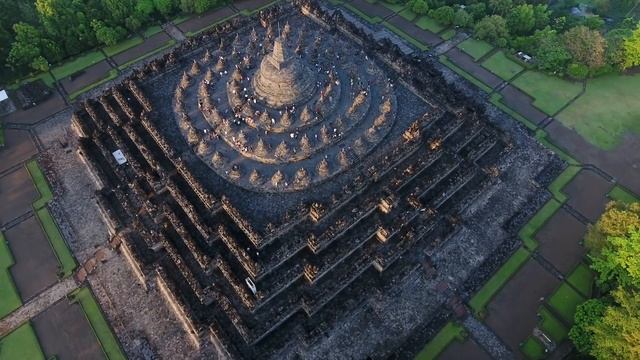 Prambanan Temple in Wonderful Indonesia смотреть онлайн