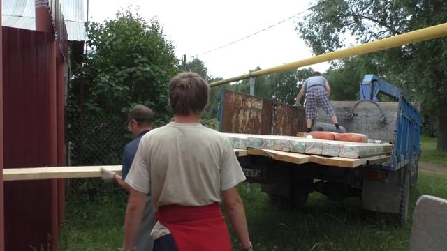 Привезли стройматериалы! смотреть онлайн