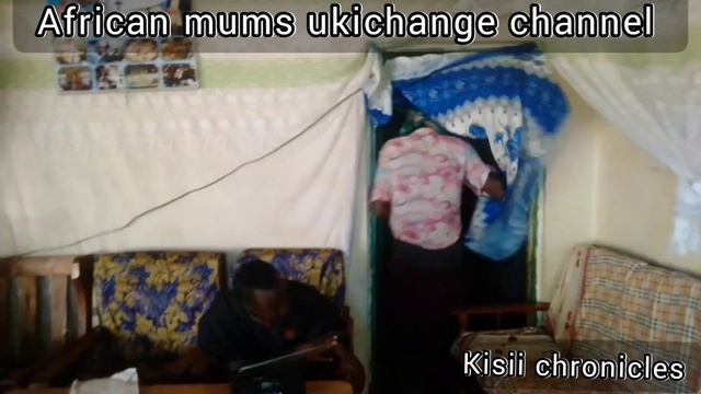 How African mums react when you change radio station ?? смотреть онлайн