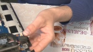 Samsung NP300E5A. Разборка, чистка и мелкий ремонт./ Disassembling and cleaning a laptop