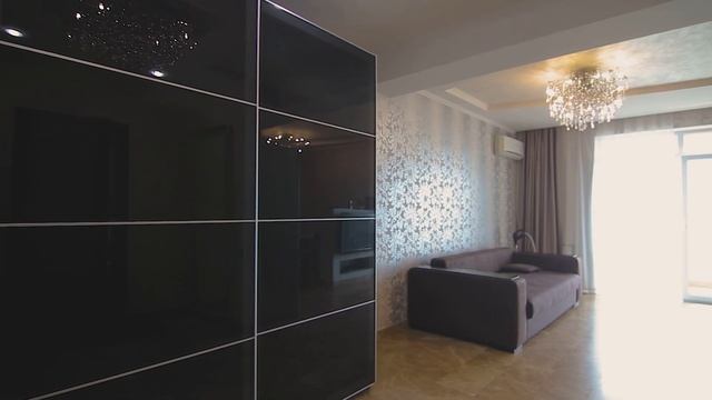 Аренда квартиры в Центре Сочи! Прямой вид на море и мор. порт! ЖК "Панорама" ул. Первомайская 26/1. смотреть онлайн