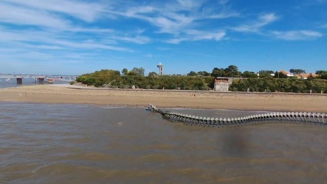 Le Serpent d Ocean vue du ciel, Saint Brévin, France - Drone HD16.07 смотреть онлайн