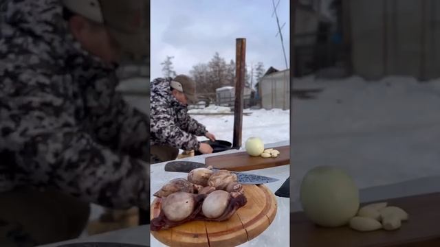 Men's food We cook fry the testicles of a mountain sheep Мужская еда Варим жарим яйца горного баран смотреть онлайн