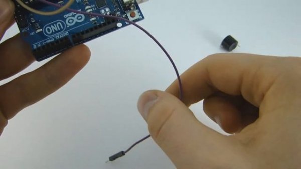 Ёмкостный датчик прикосновения. Урок @ RobotClass