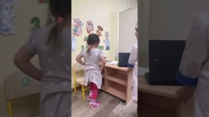 Сюжетно-ролевая игра «Врач-пациент» врач- Иванова Амелия, 5 лет, пациент- Иванова Алисия, 4 года.