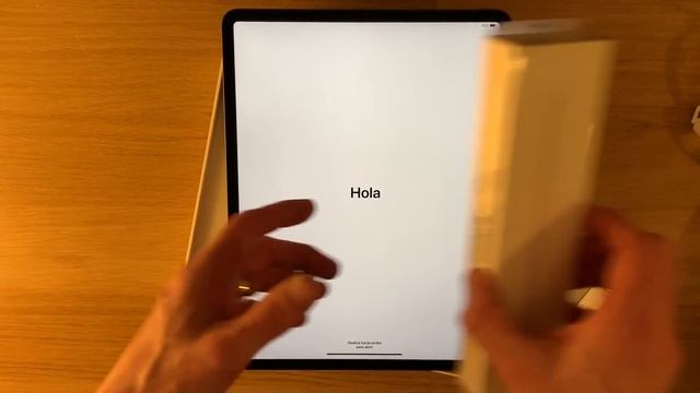 2018 iPad Pro 12.9 - unboxing and physical comparisons смотреть онлайн