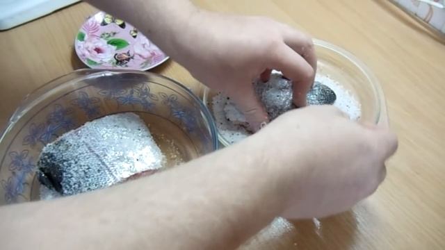 Как солить форель Рецепт засолки красной рыбы смотреть онлайн
