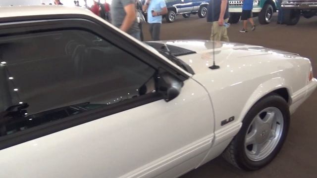 1993 Ford Mustang LX Coupe 5.0 5 speed manual trans, sells for $24,200 смотреть онлайн