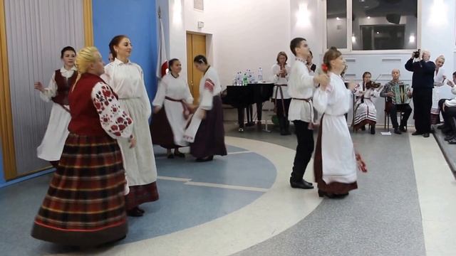 Танец "Ойся" з в. Целепуны (м-н г. Мазыра) смотреть онлайн