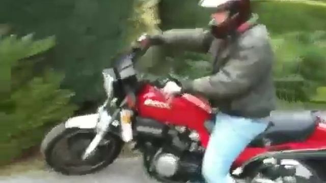 Honda VF 750 SC смотреть онлайн