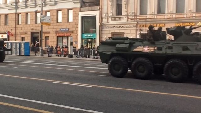 Броня крепка и танки наши быстры!  Москва 28 апреля.