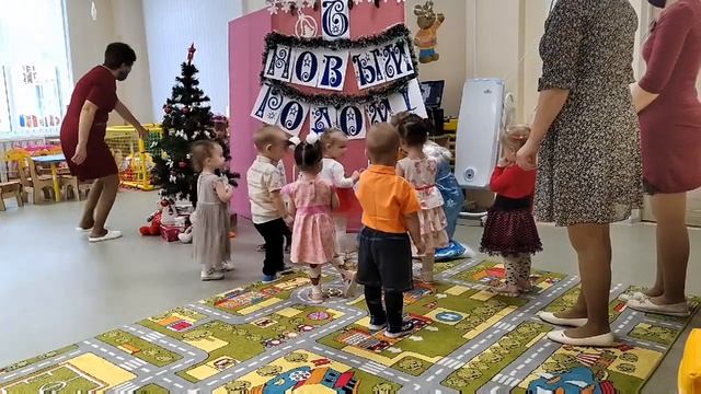 Новогодний праздник 1 младшая группа +группа кратковременного пребывания № 1 смотреть онлайн