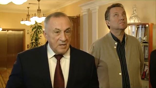 15 11 2016 Генподрядчик объекта «Камский мост» вновь встретился с Главой Удмуртии смотреть онлайн
