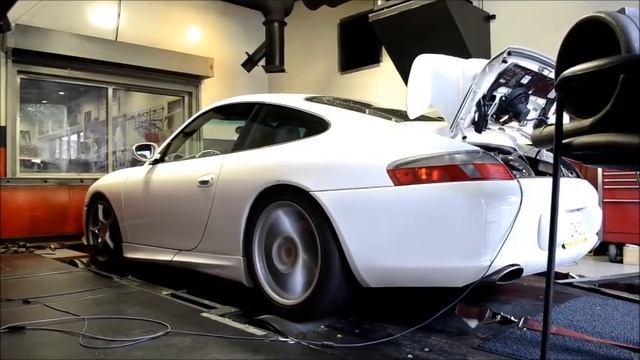 Tyler's 2002 Porsche Carrera 4 - 296.16whp/277.62lbft смотреть онлайн