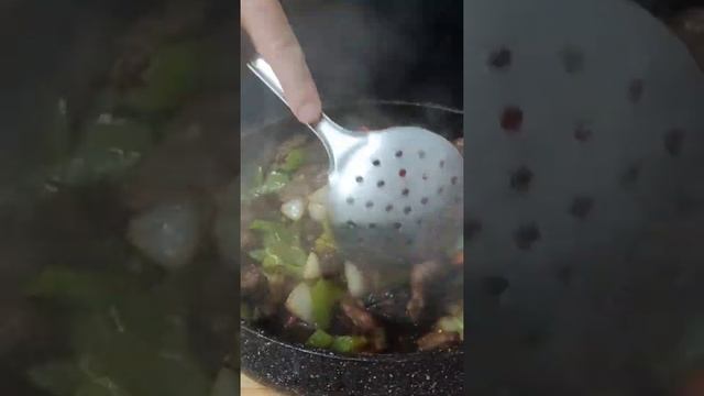 ?Секрет мягкого сочного мяса. Тушёное мясо по-турецки #shorts смотреть онлайн