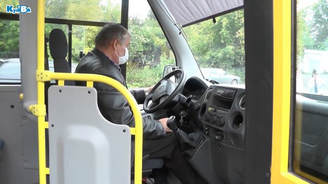 Проверка готовности школьных автобусов сотрудниками ГИБДД смотреть онлайн