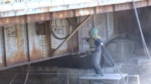 Пескоструйная очистка металлоконструкций Деревянного моста