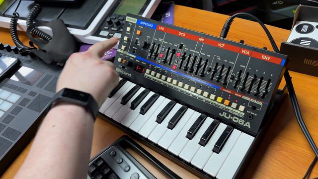 EVH Tapping Lick Lesson, Roland JU-06A Chat With Gaz, New Squier Affinities & More! - PMT Vlog 16