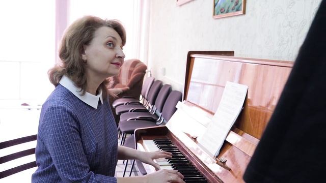 Видео-урок по вокалу от заслуженной артистки РБ Елены Калининой смотреть онлайн