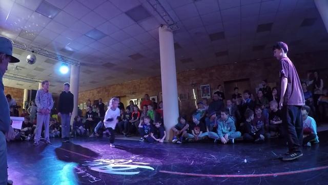 ДАНИИЛ и ВИКА vs ??? | ВСЕ СВОИ 2016 | ЯРОСЛАВЛЬ смотреть онлайн