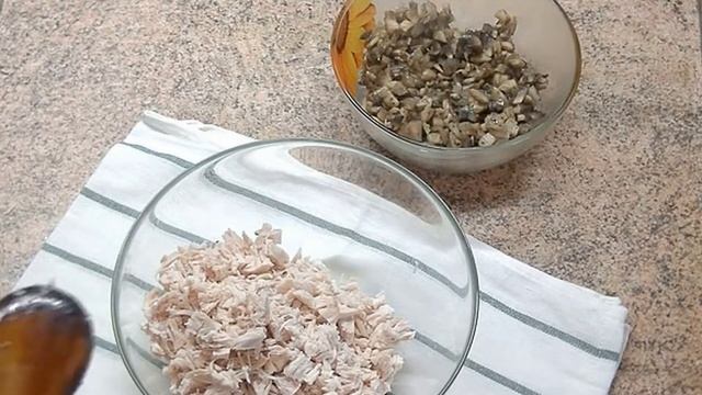 КУРНИК-ПИРОГ С КУРИЦЕЙ И ГРИБАМИ смотреть онлайн