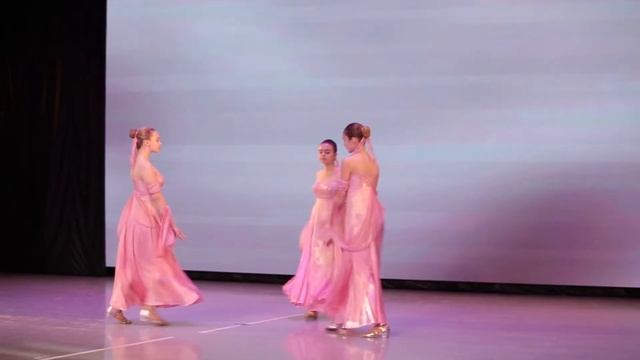 Тренировочный квадрат-"Pas Balance и половина поворота по 3 позиции".Вальс(беседа 16) смотреть онлайн