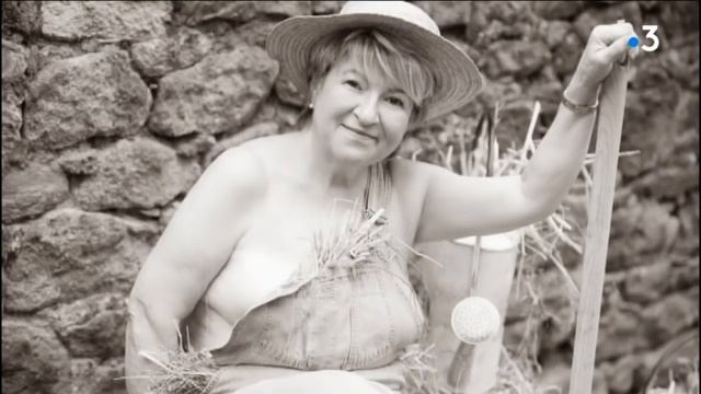 Saint-Etienne : des mamies solidaires se mettent à nu pour le calendrier 2019 смотреть онлайн