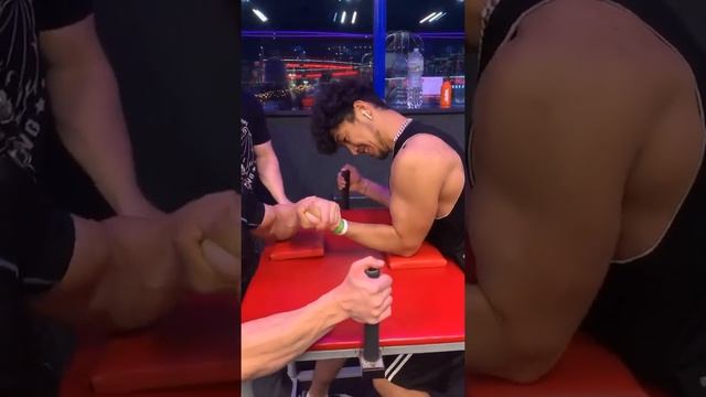 Андрей Качалин. Армрестлинг. Спарринг смотреть онлайн