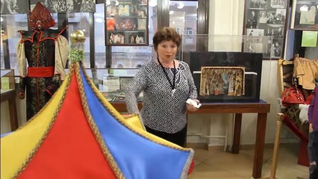 Исполнительница роли Маленькой Бабы Яги Людмила Щербакова рассказывает... смотреть онлайн