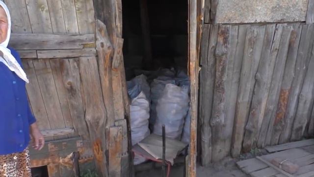 ВСЕ ЖИВУТ ПО - РАЗНОМУ. смотреть онлайн